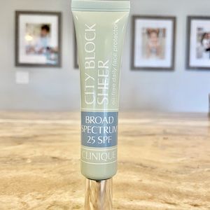Clinique City Block Sheer 25 SPF